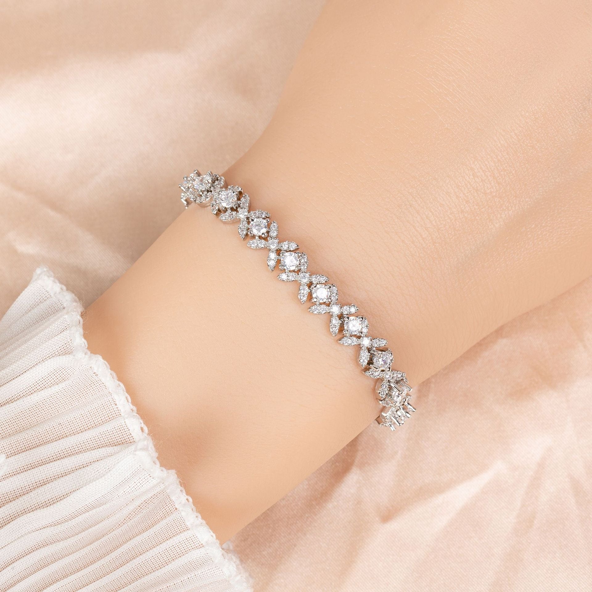 Small Cross Cubic Zirconia Bracelet
