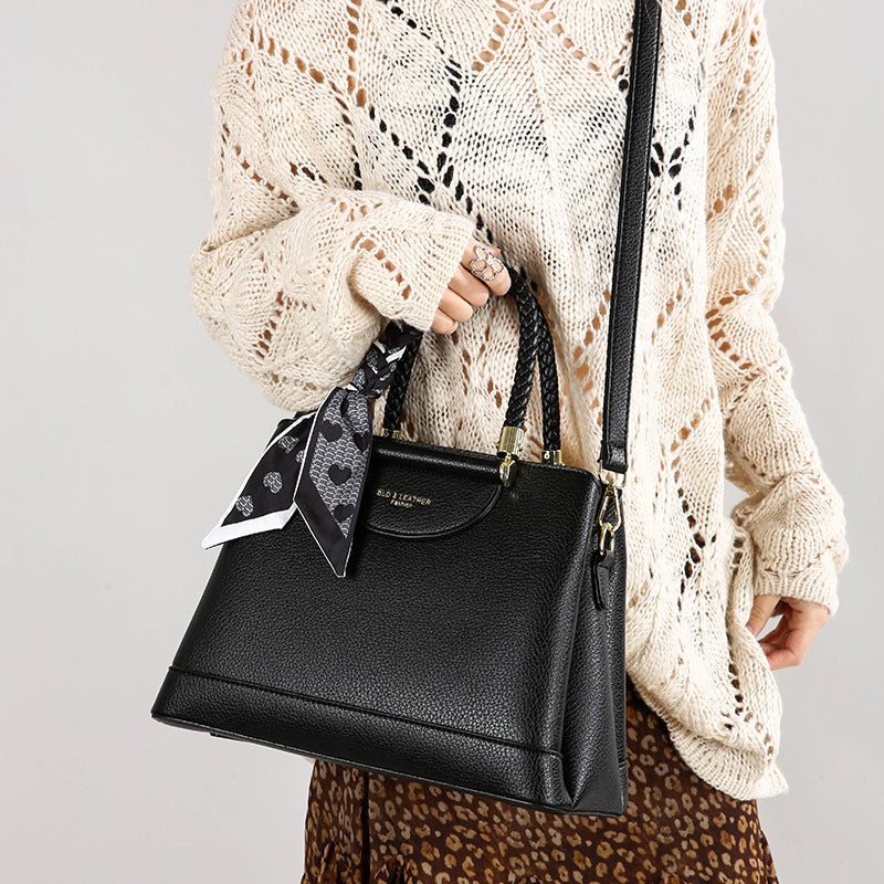 Retro Luxury Women's Large Tote Bag