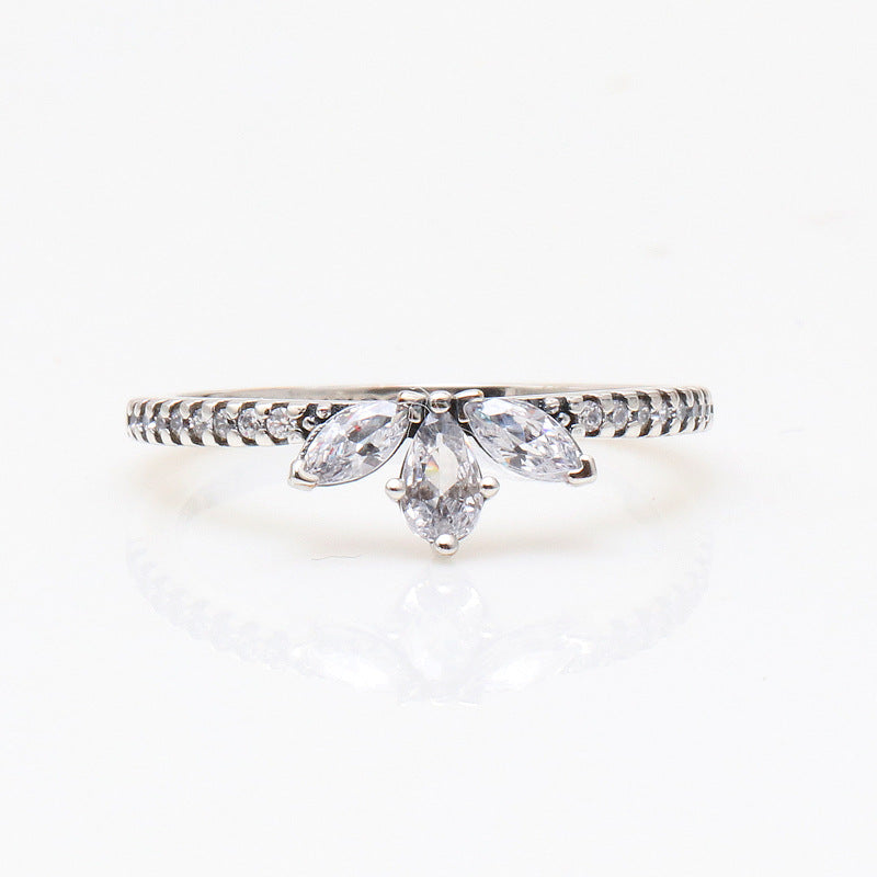 Diamond Shining Petal Ring