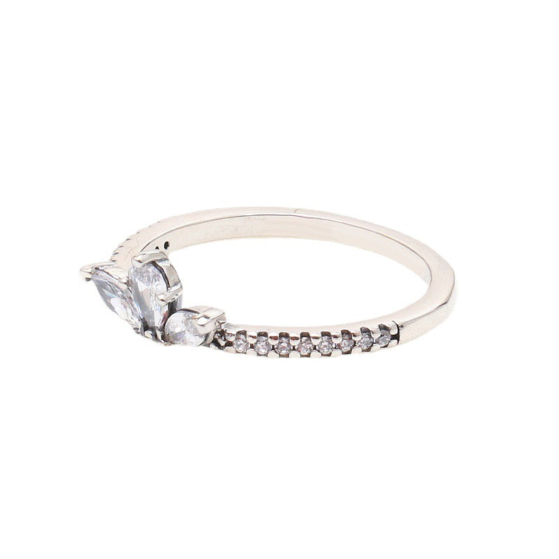 Diamond Shining Petal Ring
